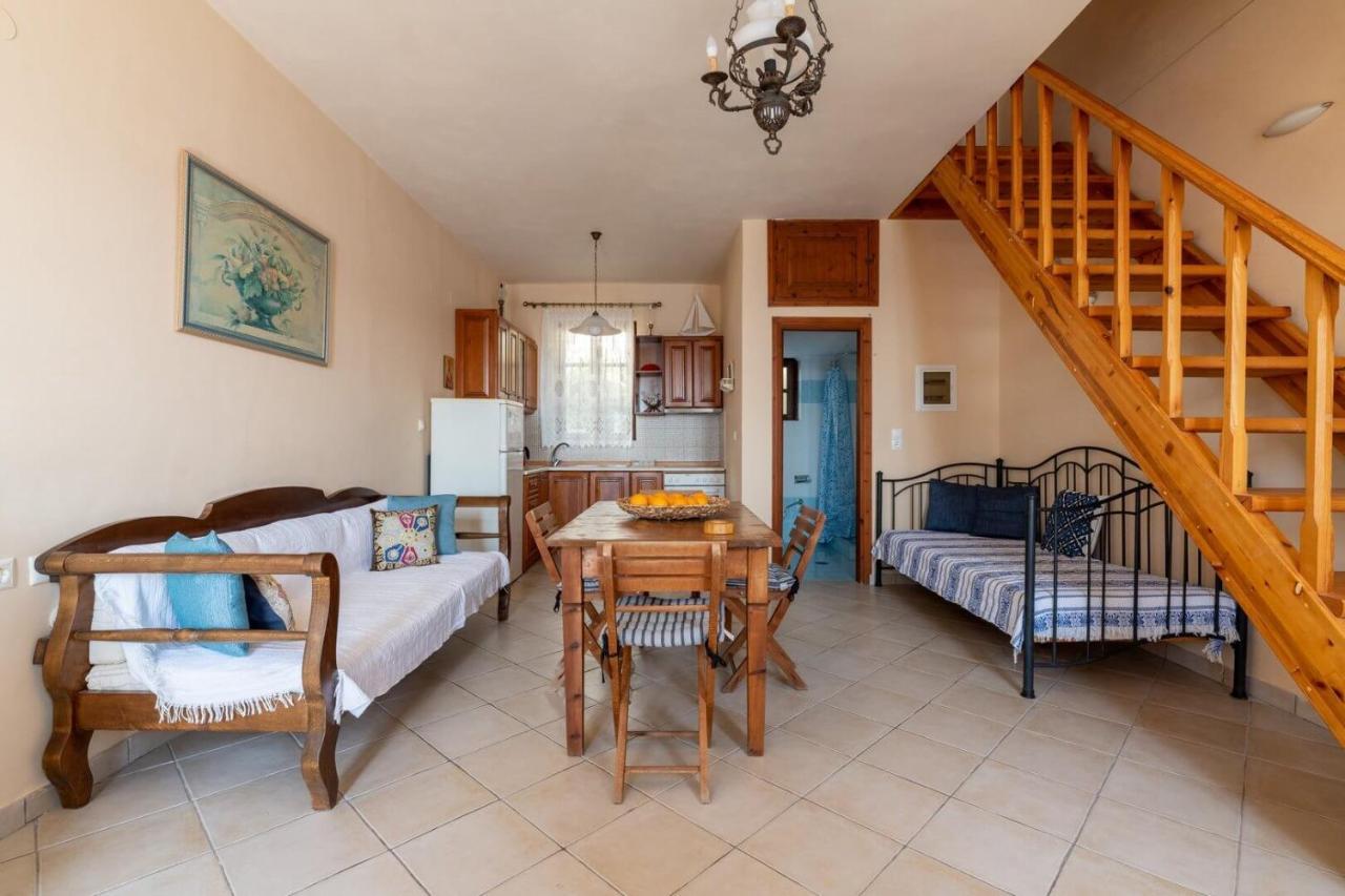Villa Leleka Chalki Town Exterior photo